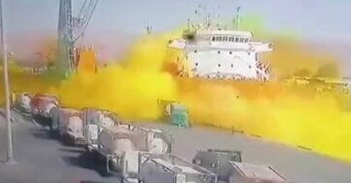 CCTV footage on Monday (June 27) captured the moment a storage tank containing chlorine gas slammed down onto a ship deck at Jordan's Aqaba port in a deadly accident that killed at least 10 people and wounded more than 250 others. Photo: Screengrab/Reuters video