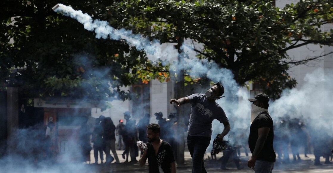 Protesters took to the streets in Sri Lanka as the crisis worsened. Photo: AFP
