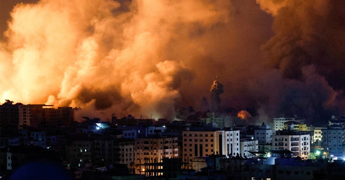 Flames and smoke billow during Israeli strikes in Gaza on Monday. Photo: REUTERS/Mohammed Salem