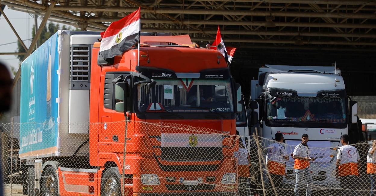 20 trucks carrying humanitarian aid enter Gaza from Egypt | Onmanorama