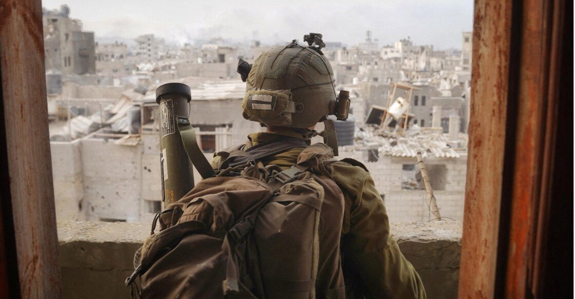 An Israeli soldier operates in the Gaza Strip, amid the ongoing ground operation of the Israeli army against the Palestinian Islamist group Hamas. Photo: Israel Defense Forces/Handout via REUTERS