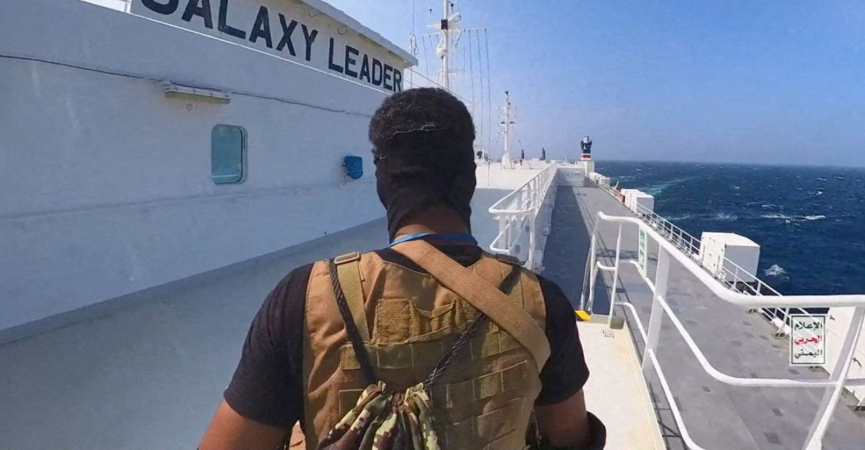 Yemen's Houthi rebels attack oil tanker with 25 Indian crew onboard in Red Sea - Vimarsana News