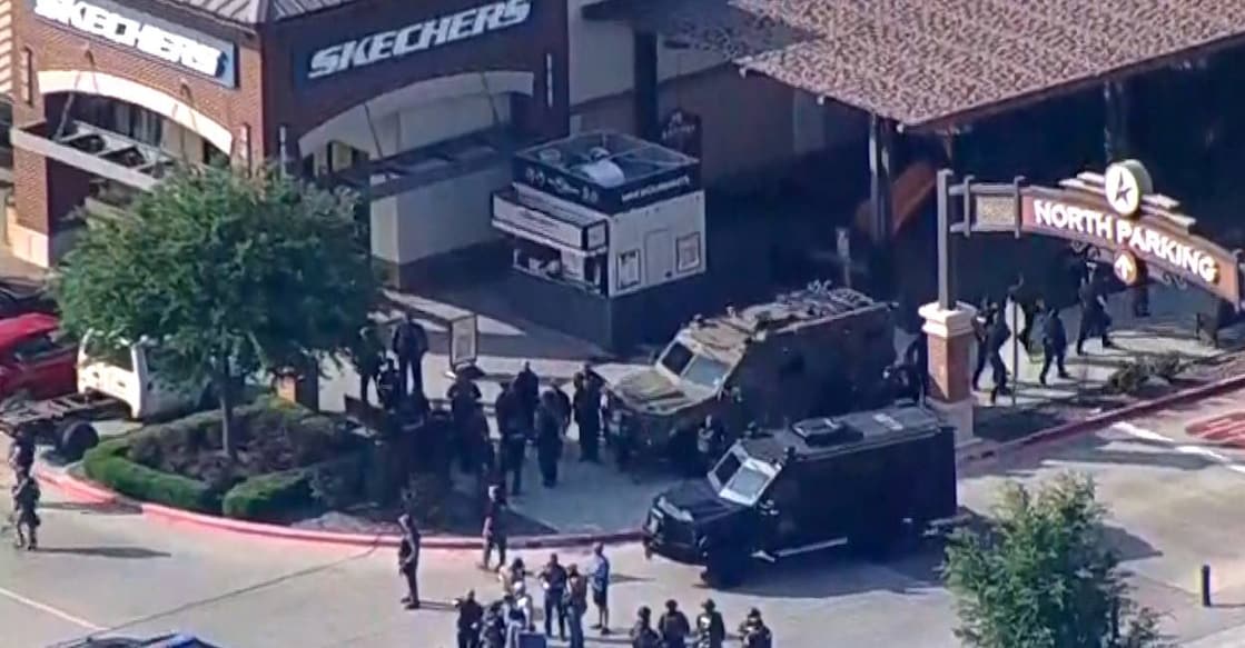 Police respond to a shooting in the Dallas area's Allen Premium Outlets, which authorities said has left multiple people injured in Allen, Texas, U.S. Photo: REUTERS