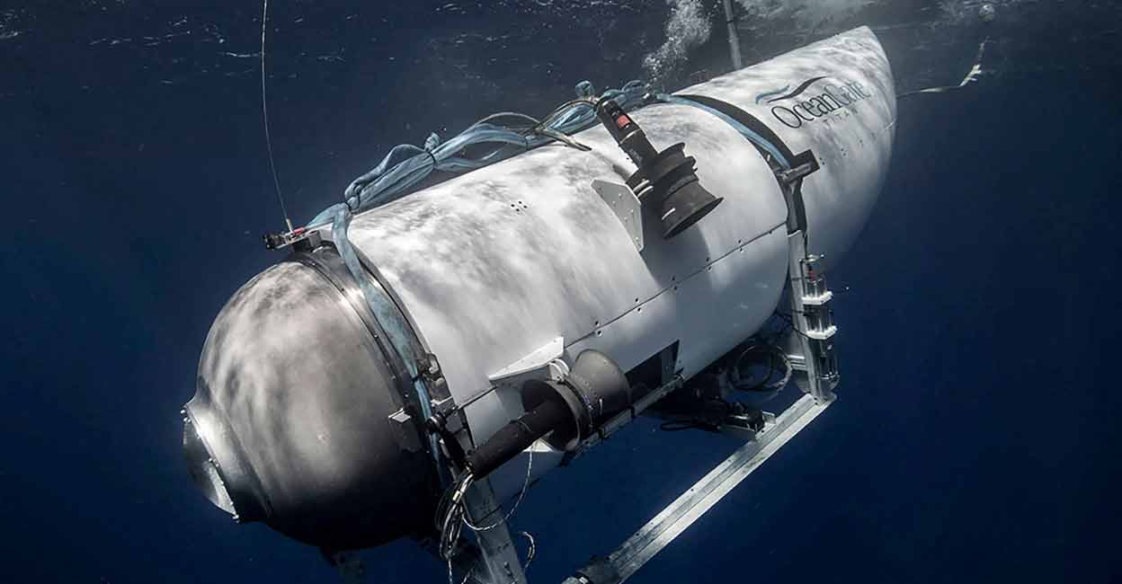 TITANIC-SUBMERSIBLE The Titan submersible, operated by OceanGate Expeditions to explore the wreckage of the sunken Titanic off the coast of Newfoundland, dives in an undated photograph. Photo: OceanGate Expeditions/Handout via REUTERS / FILE PHOTO