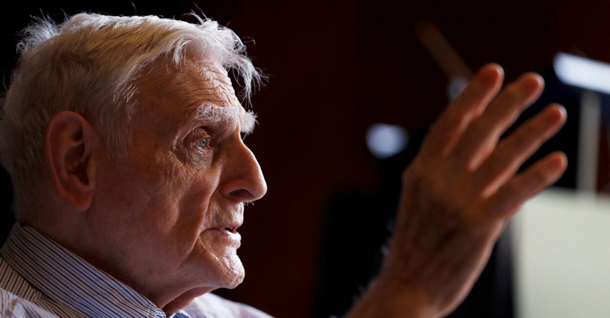 John B. Goodenough, 2019 Nobel Prize in Chemistry winner, gestures during a news conference at the Royal Society in London, Britain October 9, 2019. REUTERS/Peter Nicholls/File Photo 