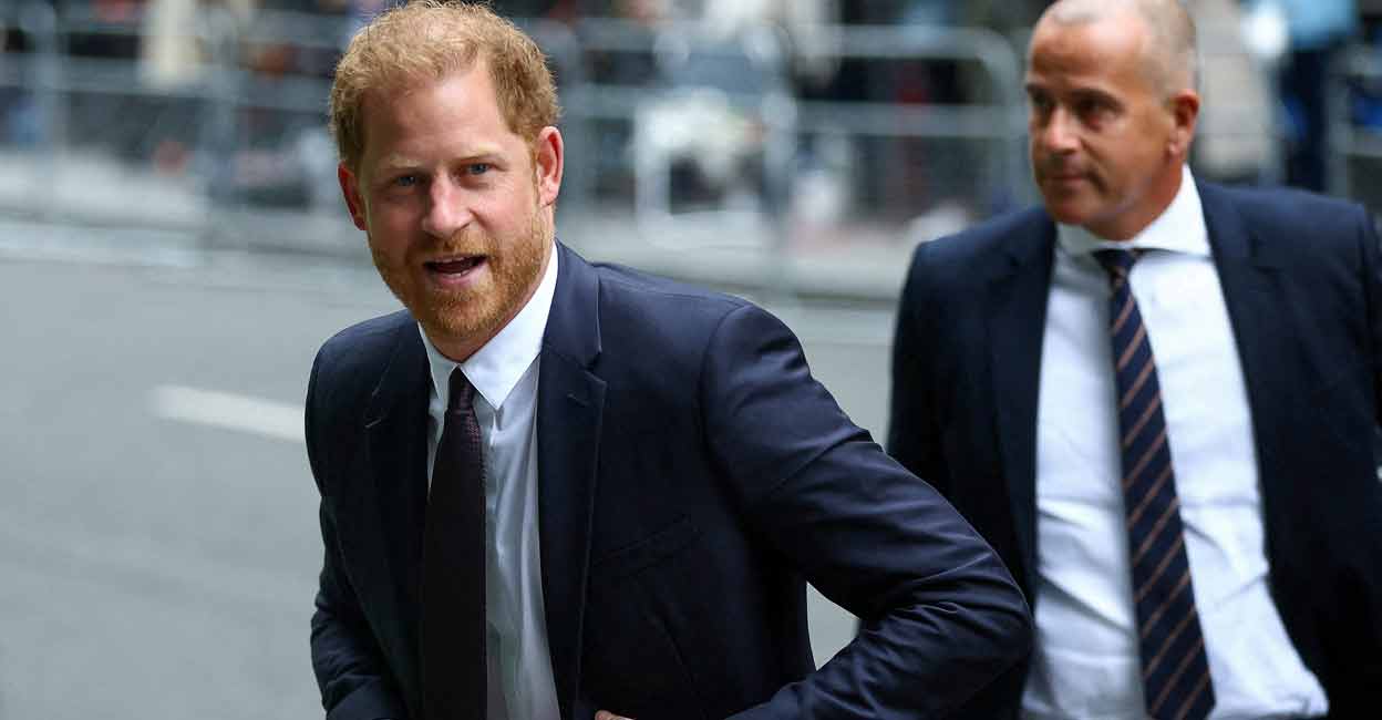 BRITAIN-ROYALS-HARRY-COURT Britain's Prince Harry, Duke of Sussex walks outside the Rolls Building of the High Court in London, Britain June 6, 2023. Photo: REUTERS/Hannah McKay