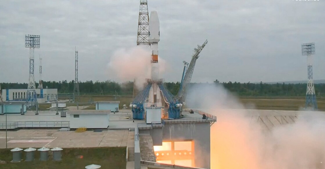 RUSSIA-SPACE-LUNAR-MISSION A Soyuz-2.1b rocket booster with a Fregat upper stage and the lunar landing spacecraft Luna-25 blasts off from a launchpad at the Vostochny Cosmodrome in the far eastern Amur region, Russia, in this still image from video taken August 11, 2023. Roscosmos/Handout via REUTERS