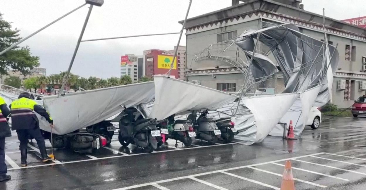ASIA-WEATHER-HAIKUI-TAIWAN Taiwan's government said that 3,729 people had been evacuated, mainly in the south and east. Photo: CTI via REUTERS