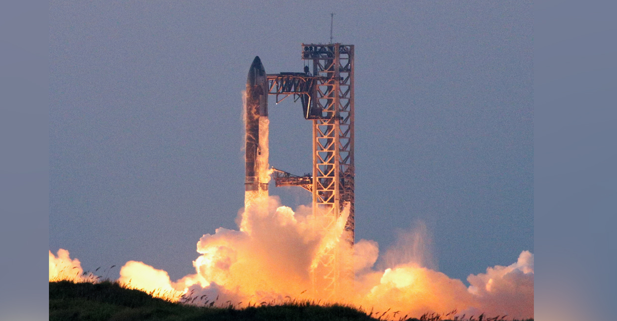SpaceX's Starship lifts off during its fifth flight test in Boca Chica. Photo: REUTERS/Kaylee Greenlee Beal.