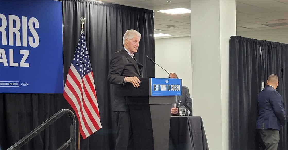 Bill Clinton addresses the gathering at the Institute for Preservation of African American Music and Arts, Milwaukee. Photo: Onmanorama