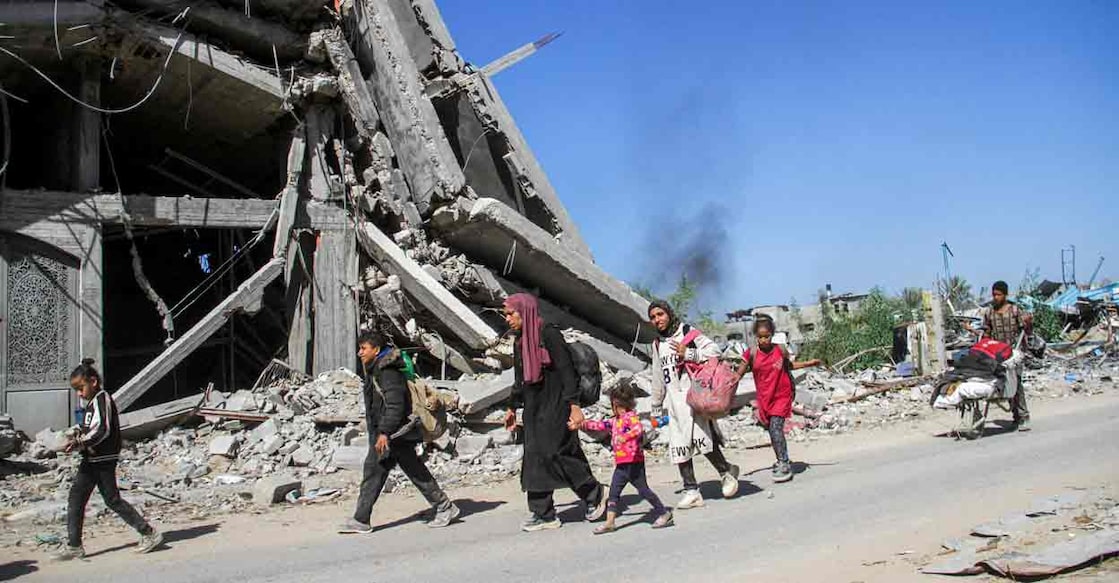 Displaced Palestinians ordered by the Israeli military to evacuate the northern part of Gaza flee amid an Israeli military operation, in Jabalia in the northern Gaza Strip October 22, 2024. File Photo: REUTERS/Mahmoud Issa