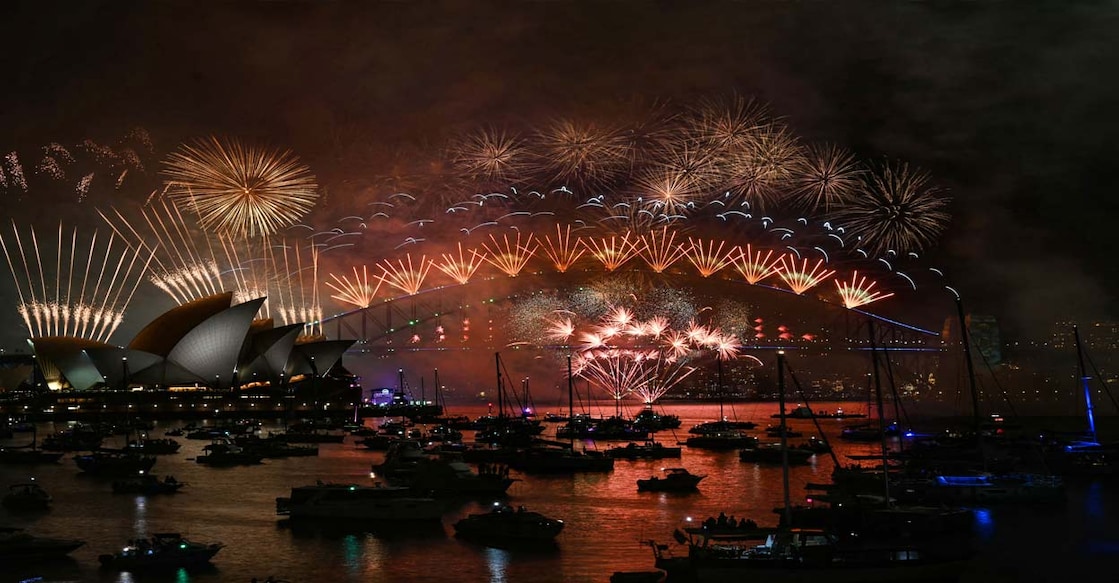 Sydney 2025 with spectacular fireworks display World News