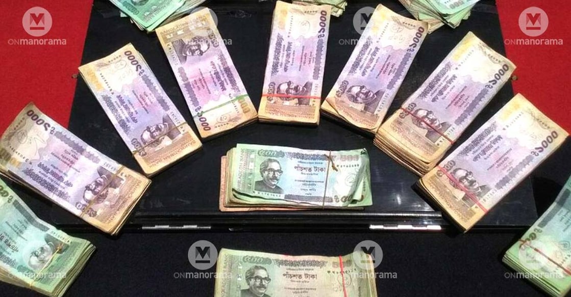 bangladesh-note-c Bangladesh currencies featuring founder Mujibur Rahman. Photo: Manorama