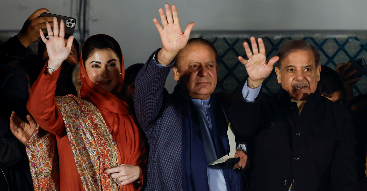 Pakistans Former Pm Nawaz Sharif Claims Victory In National Elections