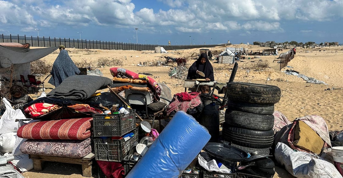 rafah-ls Many Palestinians have complained they are vulnerable to Israeli attacks wherever they go, and have been moving up and down the Gaza Strip in the past few months. File Photo from Rafah: Reuters.