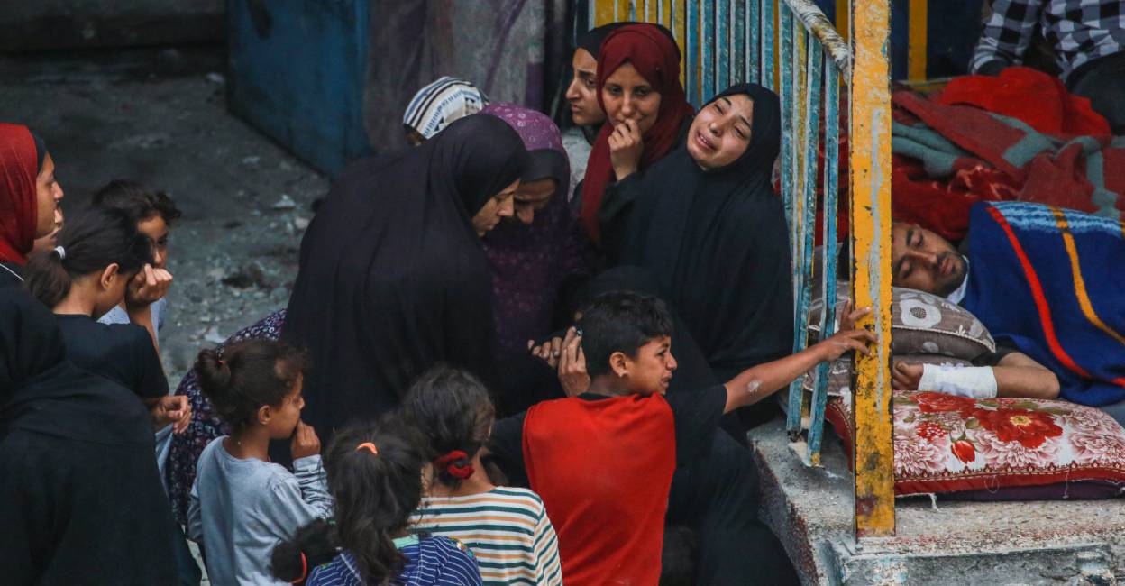 displaced-gazans-mourn displaced-gazans-mourn