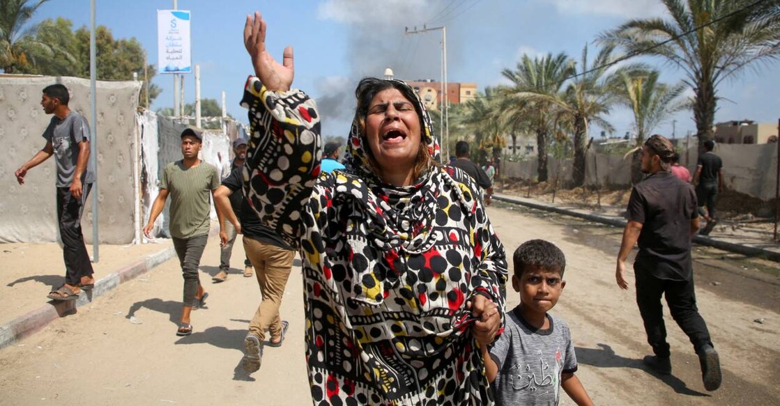 A woman weeps after an Israeli strike at a tent camp in Al-Mawasi area, amid Israel-Hamas conflict, in Khan Younis in the southern Gaza Strip . Photo: Reuters