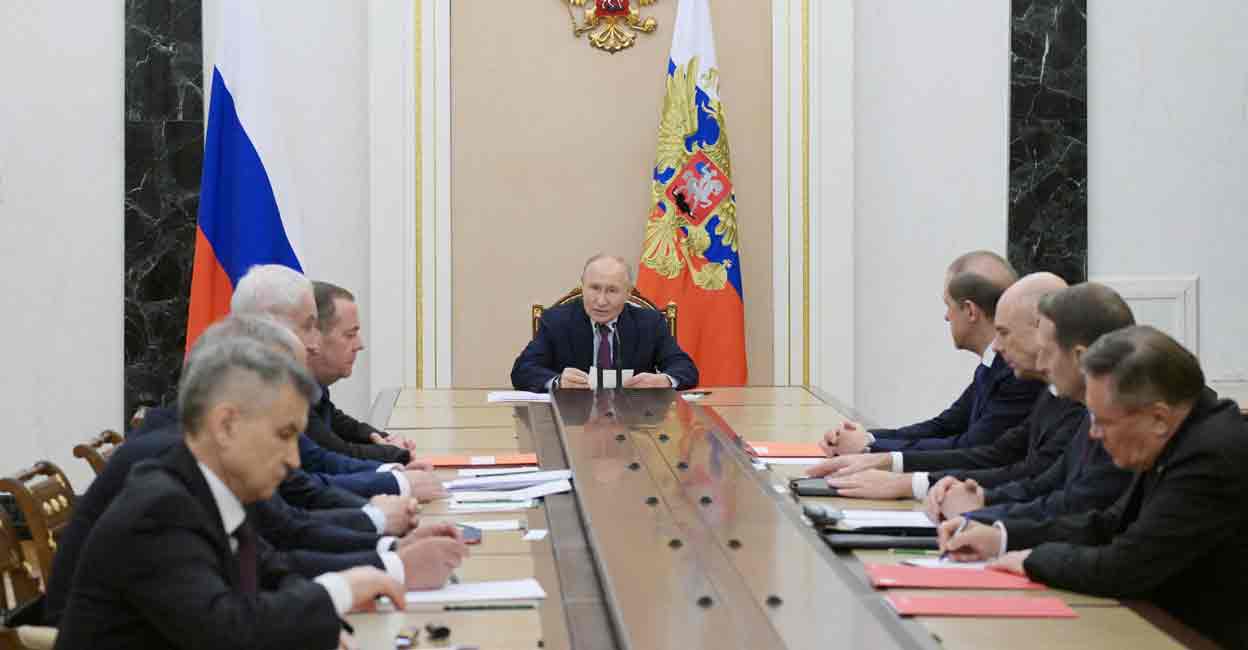 UKRAINE-CRISIS-RUSSIA-NUCLEAR Russia's President Vladimir Putin chairs a meeting of the Security Council on the subject of nuclear deterrence in Moscow, Russia September 25, 2024. Photo: Sputnik/Alexei Nikolsky/Kremlin via REUTERS