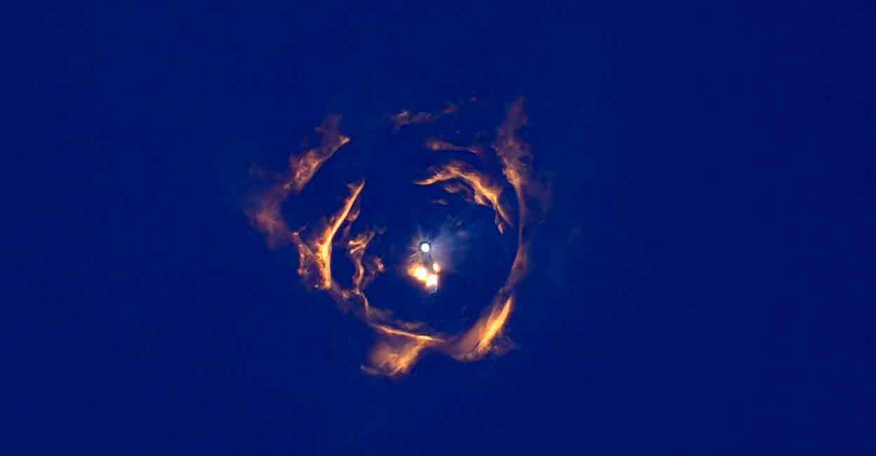 AP01_17_2025_000024A SpaceX's mega rocket Starship and booster separate during a test flight from Starbase in Boca Chica, Texas, Thursday, Jan. 16, 2025. Photo: AP/PTI