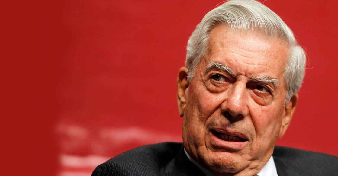 Peruvian-born literature Nobel laureate Mario Vargas Llosa attends a conference with students at the Teatro de la Ciudad in Monterrey, Mexico, March 9, 2011. File Photo: REUTERS/Tomas Bravo