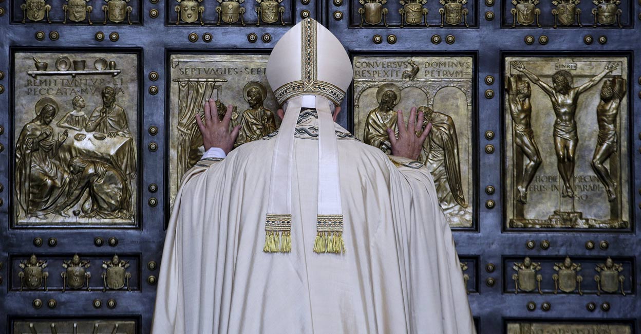 Vatican rituals mark the end of papacy