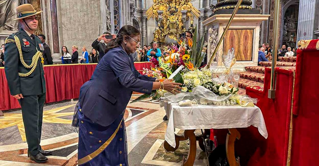 President Droupadi Murmu pays homage to Pope Francis at the Saint Peter's Basilica in Vatican City on April 25, 2025. Photo:  @MEAIndia on X via PTI