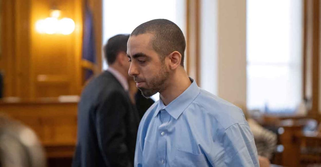 PEOPLE-SALMAN-RUSHDIE FILE PHOTO: Defendant Hadi Matar arrives for his trial on charges of second-degree attempted murder and second-degree assault dating to an attack on Satanic Verses author Salman Rushdie, at Chautauqua County Court in Mayville, New York, U.S. February 11, 2025. REUTERS/Robert Frank/File Photo