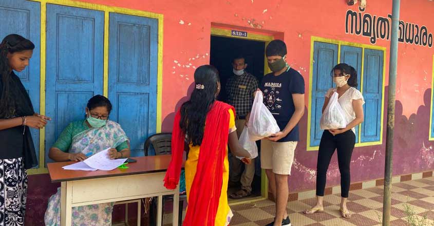 Little Stars | Class XII students sow a Tiny Seed of empathy for lockdown-hit daily-wagers' kids Little Stars | Class XII students sow a Tiny Seed of empathy for lockdown-hit daily-wagers' kids