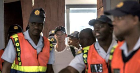 Steve Smith humiliated at airport