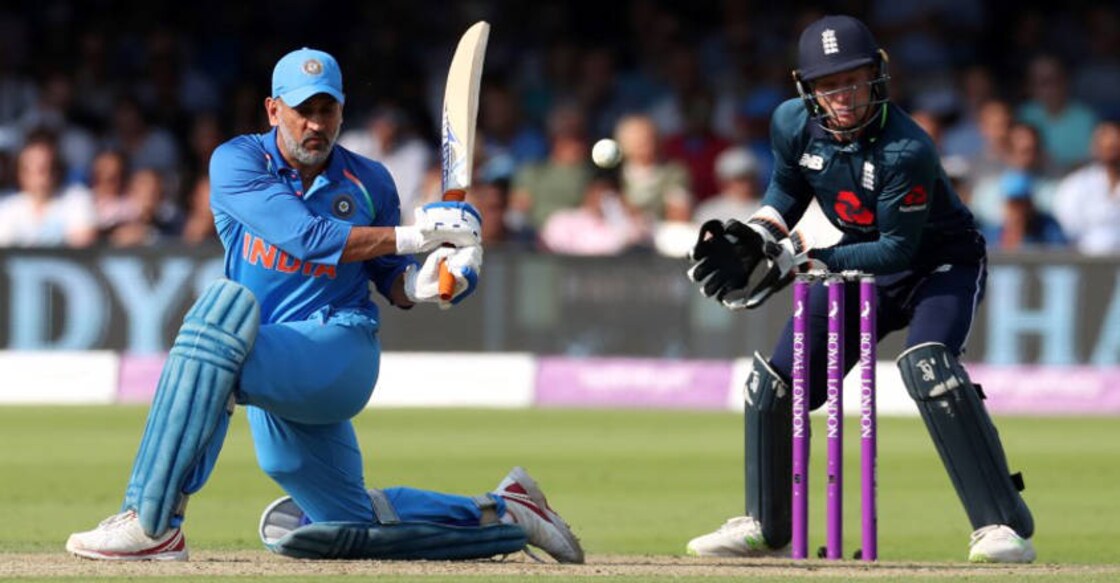 After Kohli, coach Bangar comes to Dhoni's defence