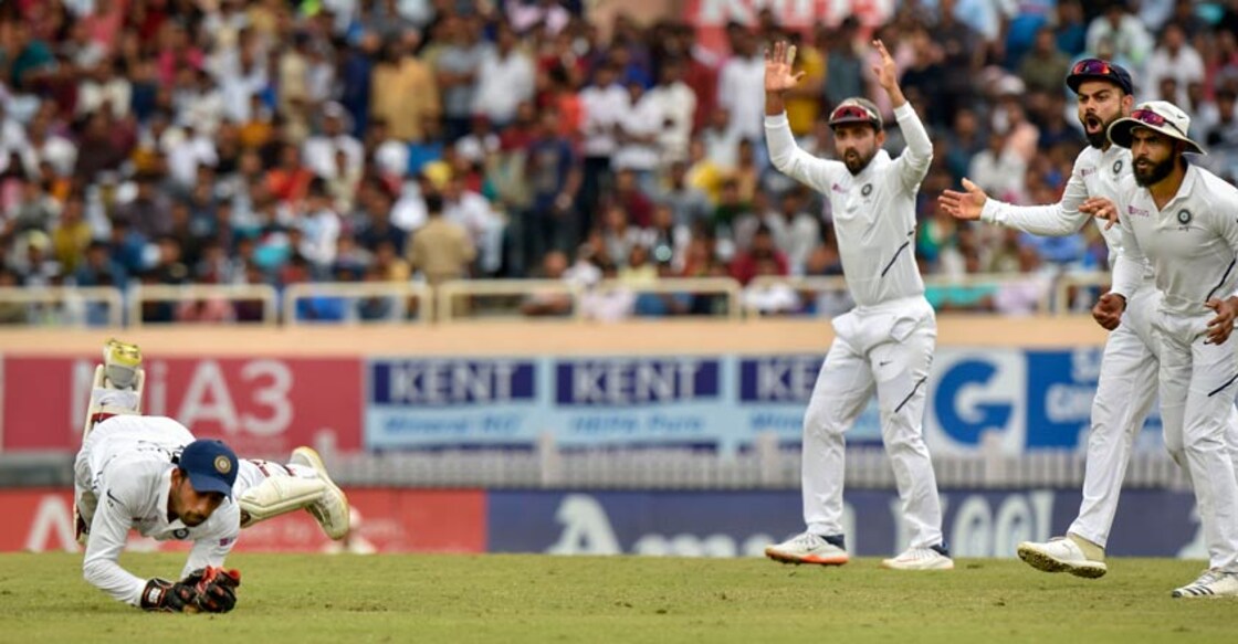 Saha sustains finger injury, Pant keeps wickets in final hour