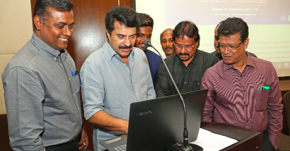 Online sales of India-WI Thiruvananthapuram T20 tickets inaugrated by Mammooty