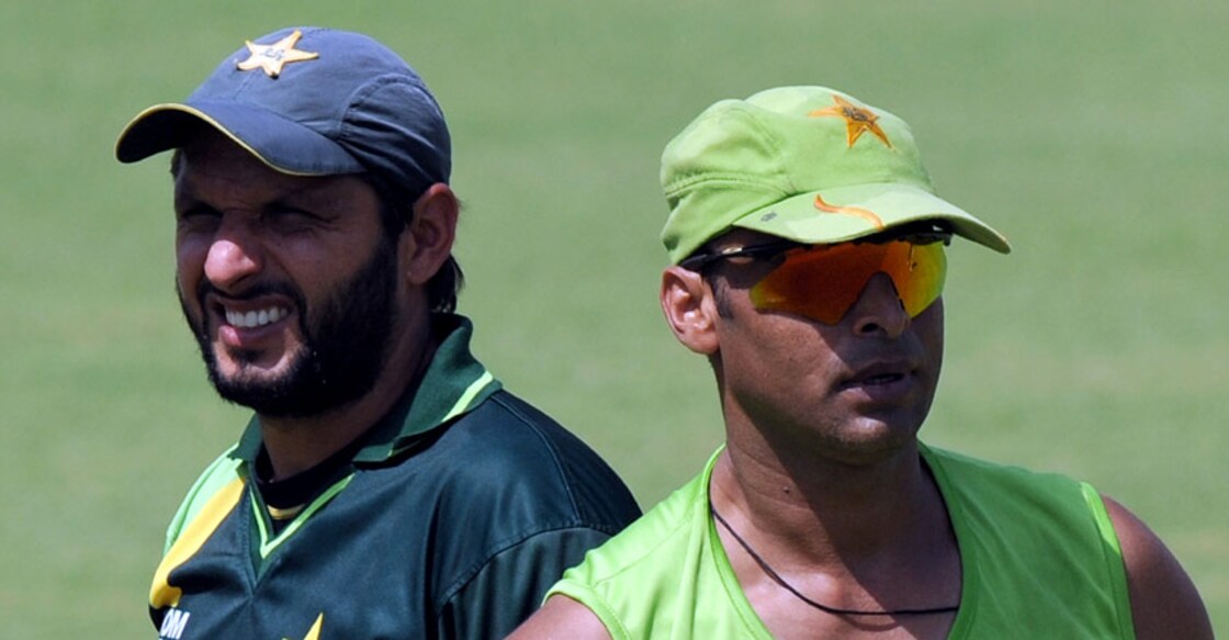 Shoaib Akhtar backs Afridi, says he was treated harshly by senior players