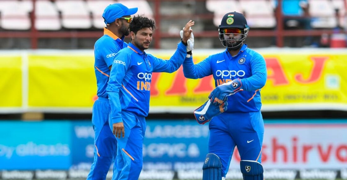 Kuldeep and Pant practice on hotel corridor