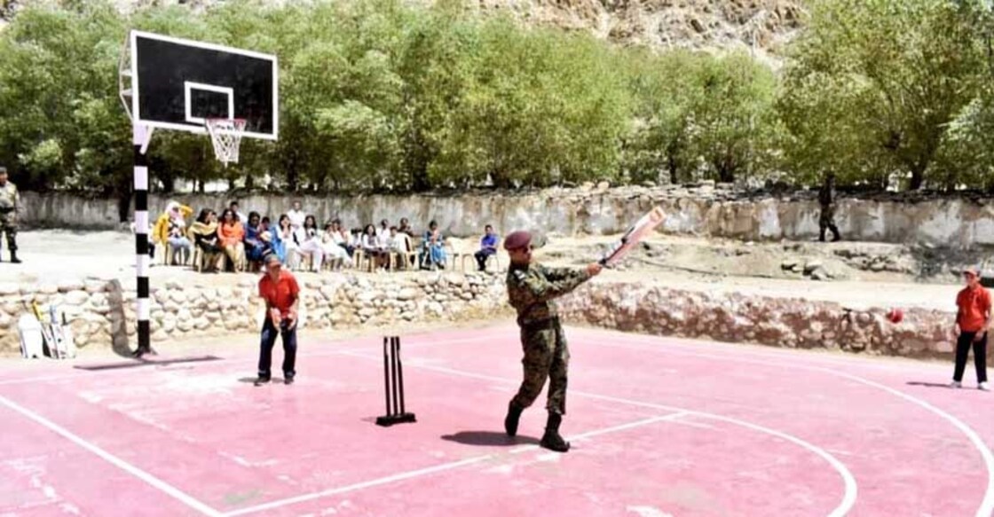 MS Dhoni spotted playing cricket in Leh with kids