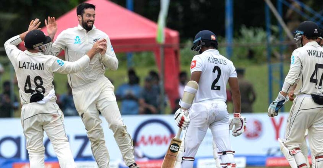 New Zealand smash Sri Lanka to level the series