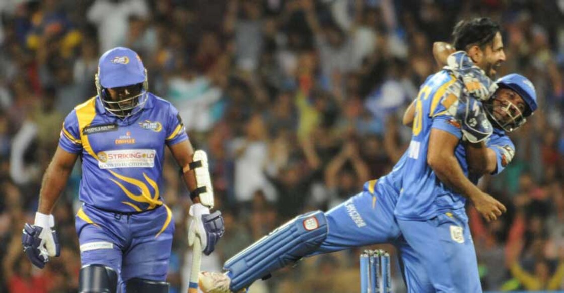 India Legends romp home with Pathan's heroics