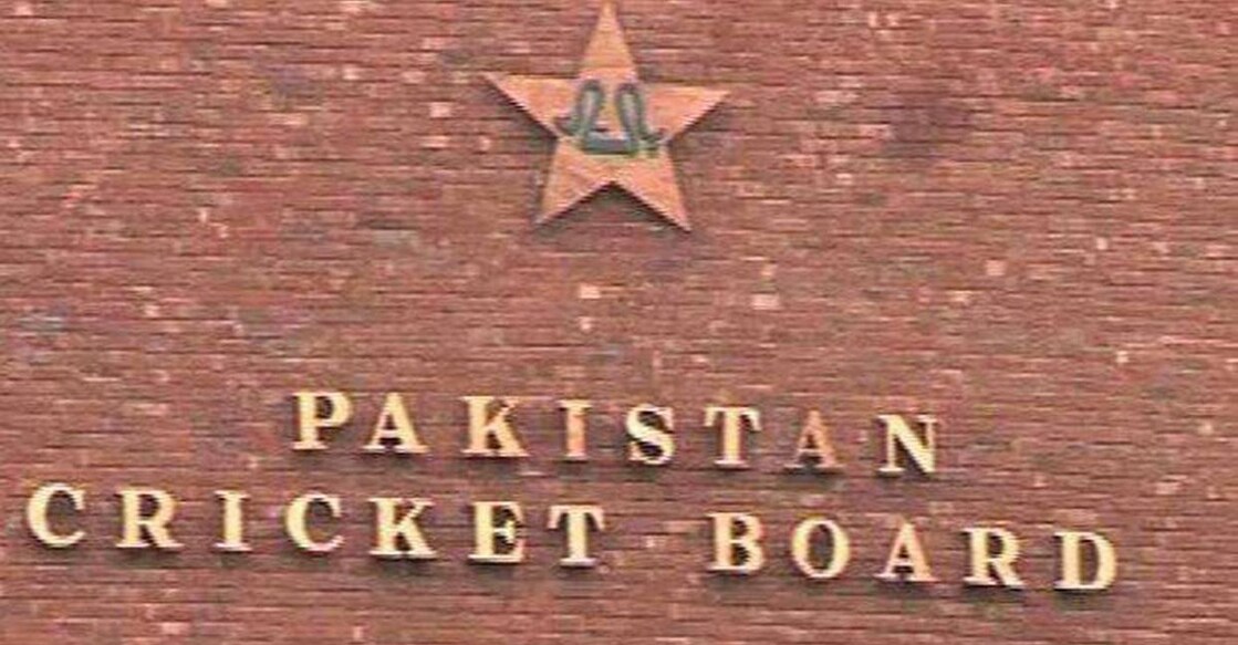 Ten Pakistan cricketers test COVID positive, England tour in limbo?