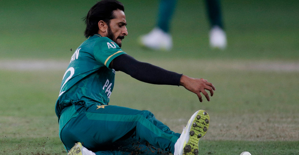 Hasan Ali dropped Matthew Wade in the 19th over which proved decisive. Photo: Reuters