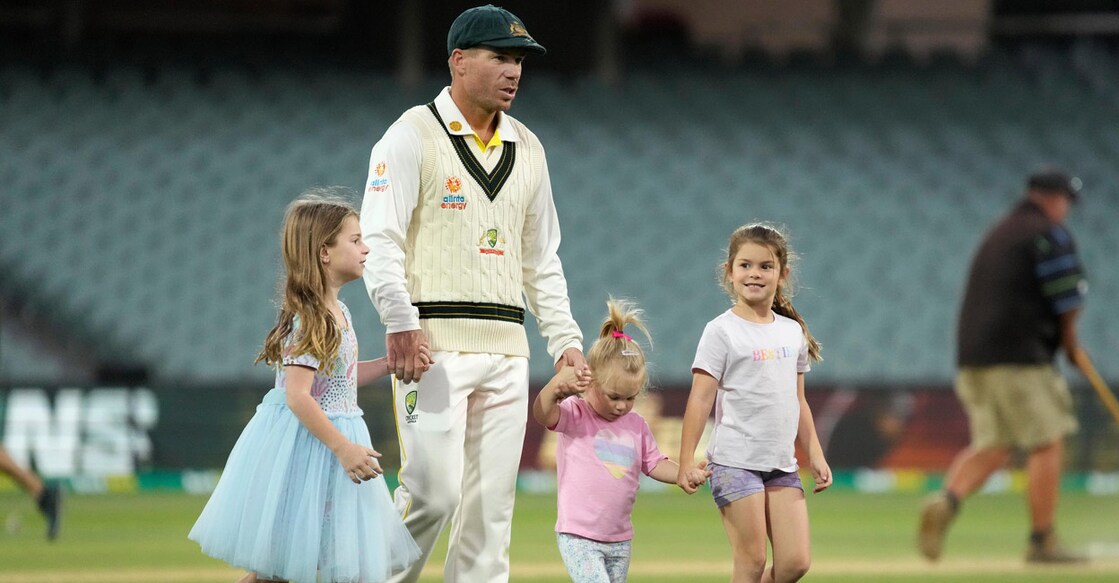 David Warner with his daughters