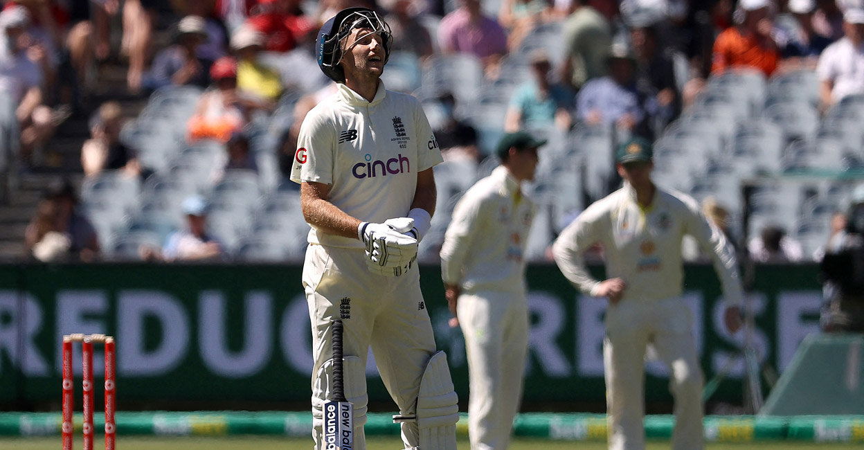 England's Joe Root reacts during the third day of the Melbourne Test: Photo: Reuters/Loren Elliott
