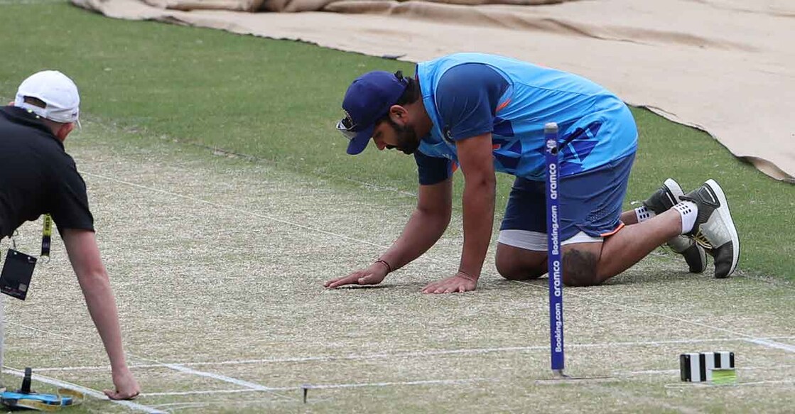 Rohit Sharma has a close look at the Melbourne track. Photo: AFP/Surjeet Yadav