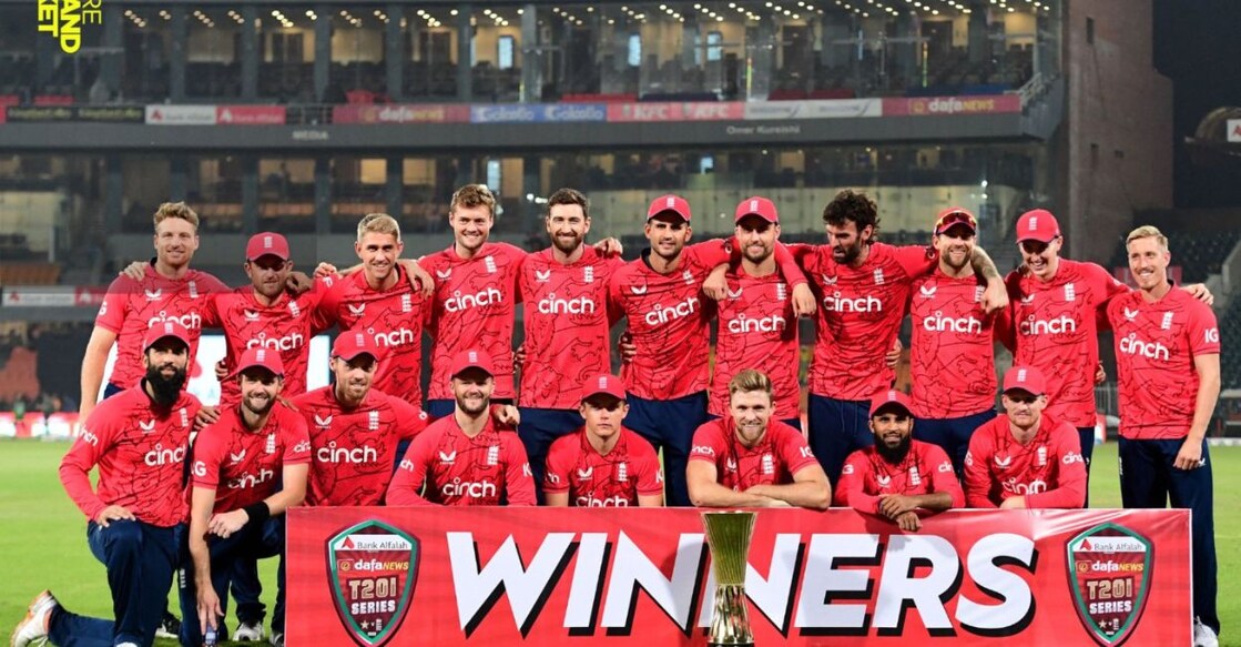 England's players pose with the trophy of twenty20 series after the twenty20 cricket match between Pakistan and England in Pakistan. Photo: Twitter/@England Cricket