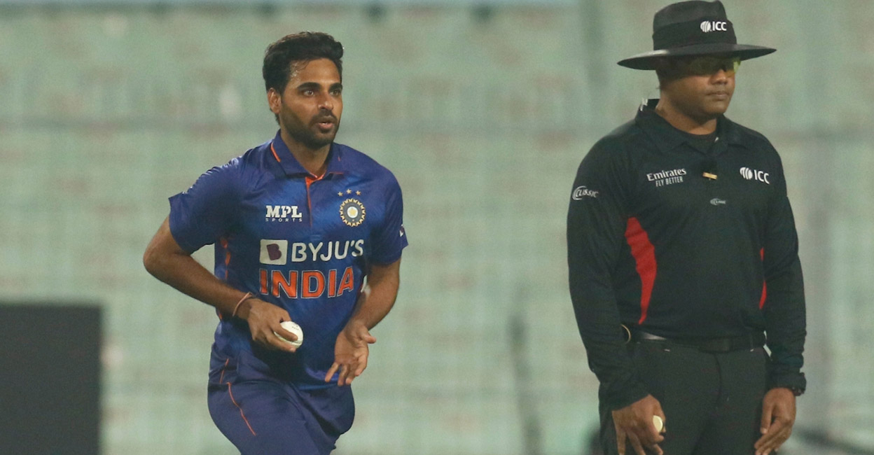 Bhuvneshwar Kumar bowled a brilliant penultimate over. Photo: IANS