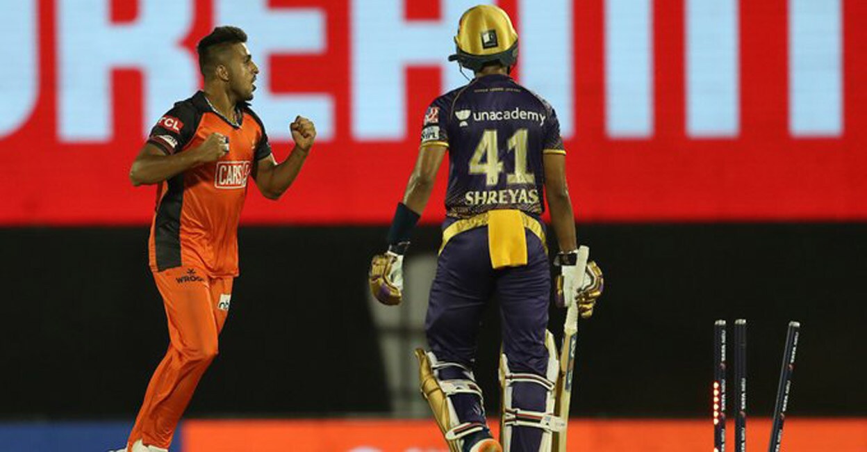 Umran Malik exults after cleaning up KKR captain Shreyas Iyer. Photo: Twitter@IPL