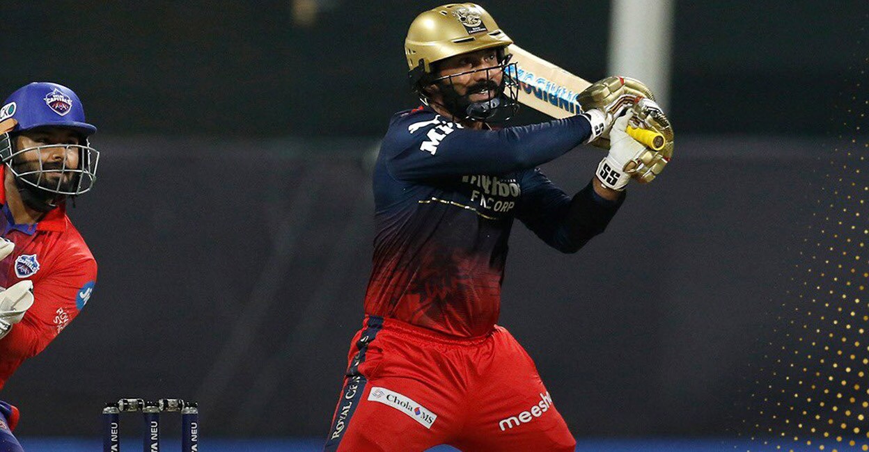 Dinesh Karthik feasted on the Delhi Capitals bowling. Photo: Twitter@RCBTweets
