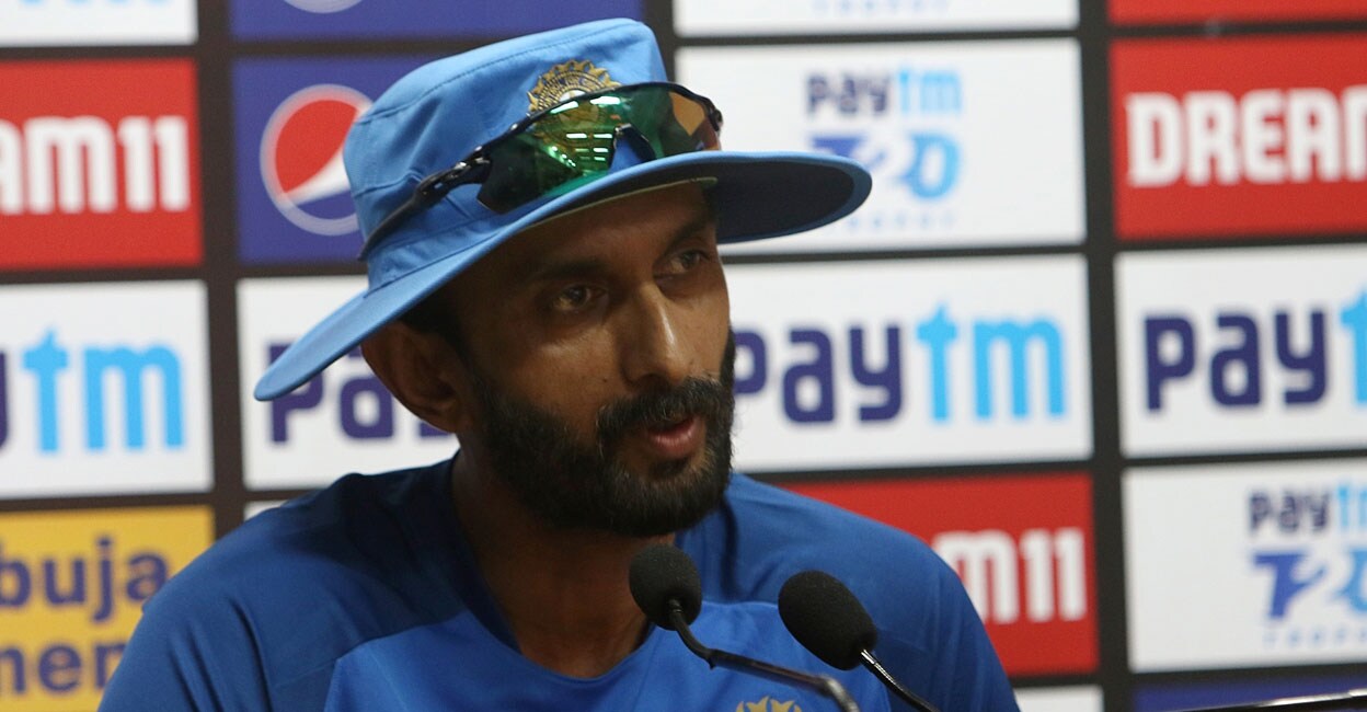 Failed to defend targets because of dew: India's batting coach Rathour