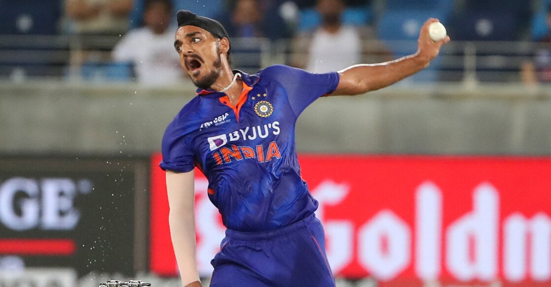 India's Arshdeep Singh delivers a ball during the Asia Cup Twenty20 international cricket match between India and Hong Kong at the Dubai International Cricket Stadium in Dubai on August 31, 2022. Photo: Surjeet Yadav / AFP