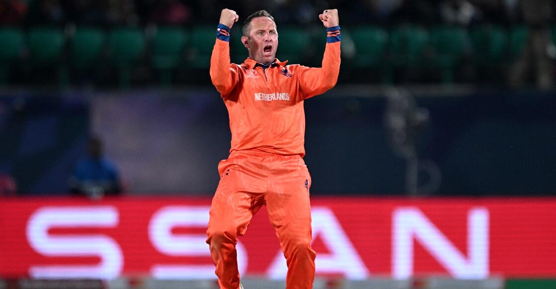 Roelof van der Merwe exults after castling Temba Bavuma. Photo: AFP/Money Sharma