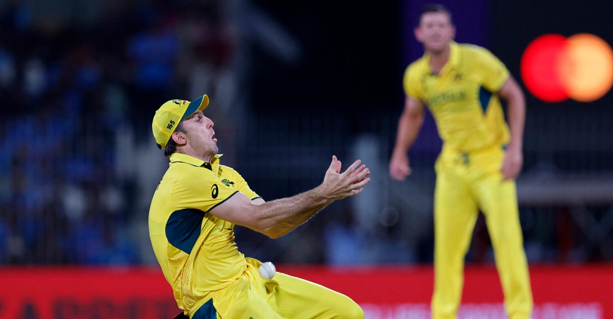 Mitch Marsh drops Virat Kohli. Photo: Reuters/Adnan Abidi